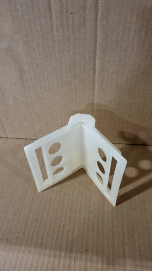 5" PLASTIC CORNER PROTECTOR - Image 3
